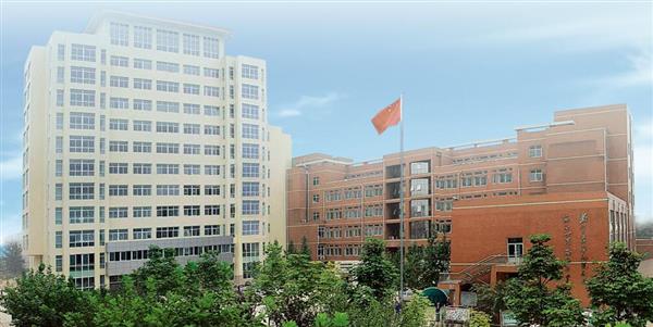 保定市理工中等專業(yè)學(xué)校教學(xué)設(shè)施完善嗎？