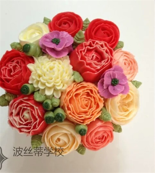 煙臺波斯蒂糕點培訓(xùn)學(xué)校韓式裱花班開班啦！趕快來圍觀！