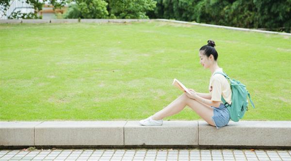 幼師待遇要提高了？青島膠南市高級職業(yè)技術學校為你解答！