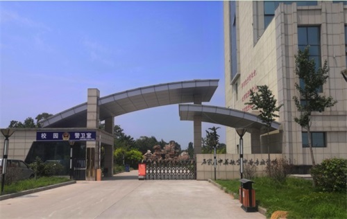 哪所學(xué)校開設(shè)有航空服務(wù)專業(yè)？